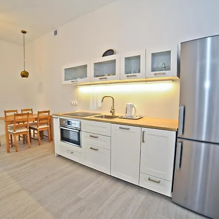 Family 50 M From Monte Cassino By Grand