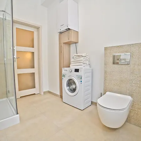 Family 50 M From Monte Cassino By Grand