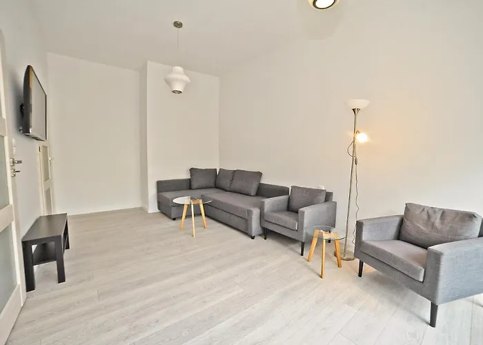 Family 50 M From Monte Cassino By Grand * 索波特